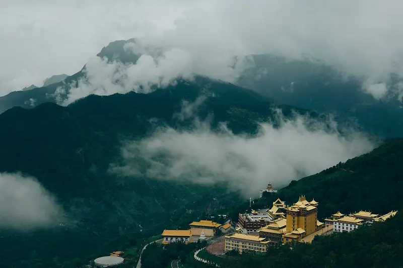 Representative view in Muli Tibetan Autonomous County · 木里藏族自治县代表景观：Muli Temple 木里大寺, Sichuan, 2023 (53552909657)