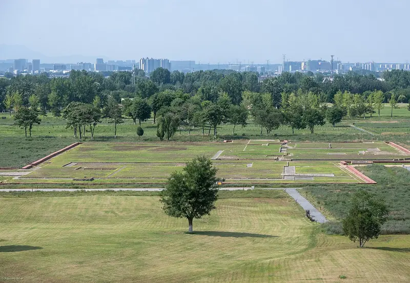 Weiyang Palace Site of Han Chang'an City (汉长安城未央宫遗址)